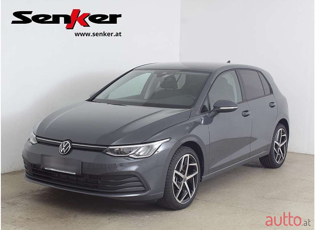 2023' Volkswagen Golf photo #1