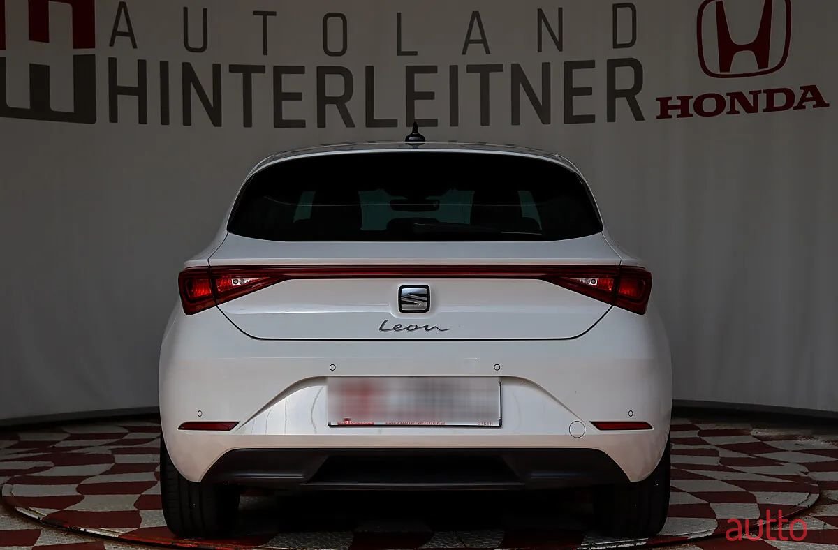 2020' SEAT Leon photo #6