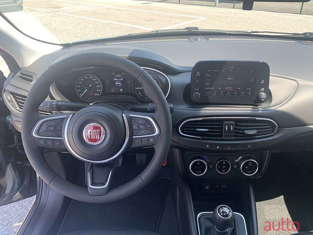 2022' Fiat Tipo photo #6
