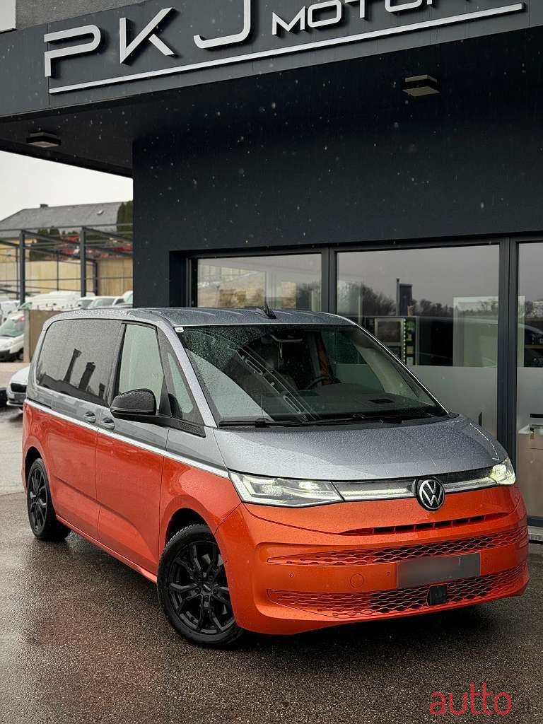 2023' Volkswagen Multivan photo #2