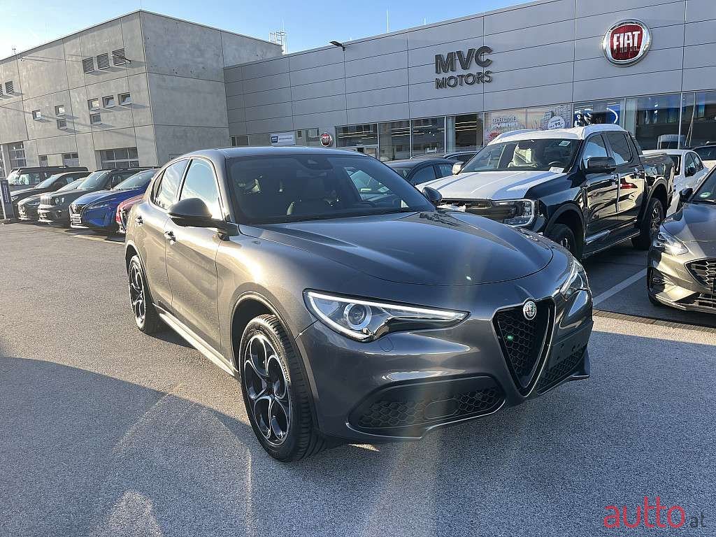 2022' Alfa Romeo Stelvio photo #3