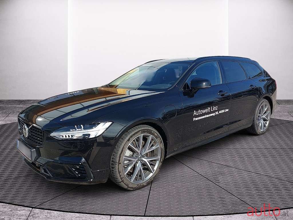 2022' Volvo V90 photo #2