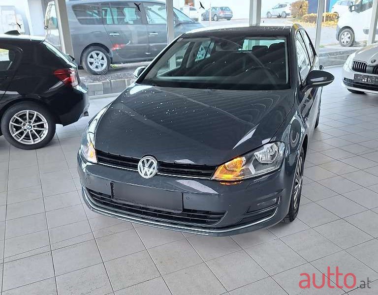 2015' Volkswagen Golf photo #3