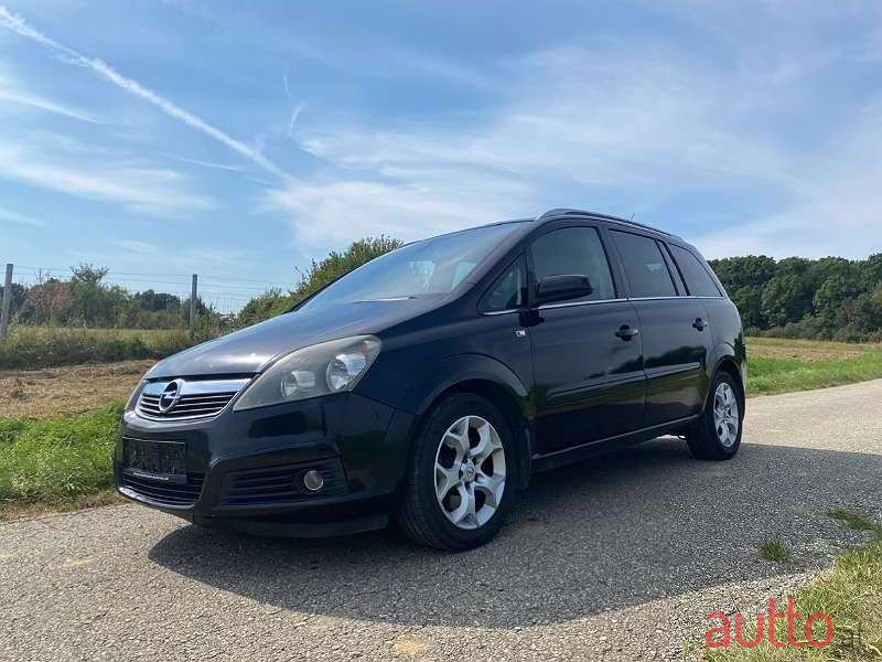 2006' Opel Zafira photo #1