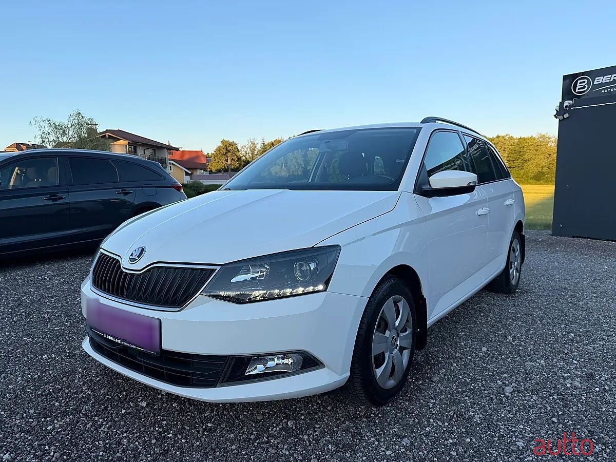 2015' Skoda Fabia photo #1