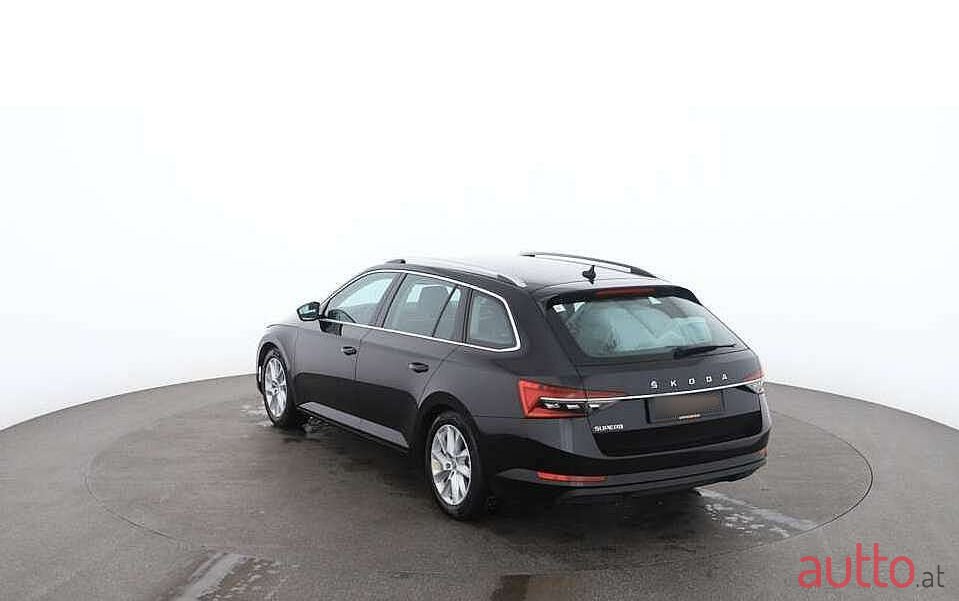 2020' Skoda Superb photo #4