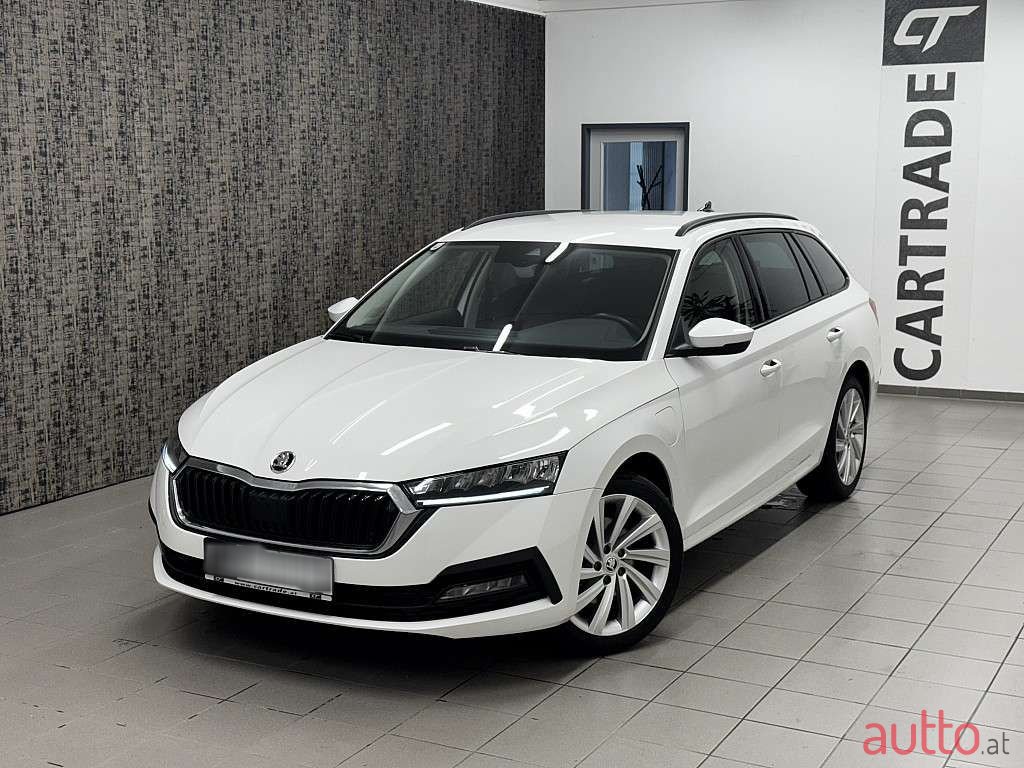 2022' Skoda Octavia photo #2