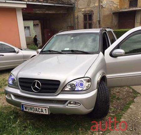 2002' Mercedes-Benz M-Klasse photo #1