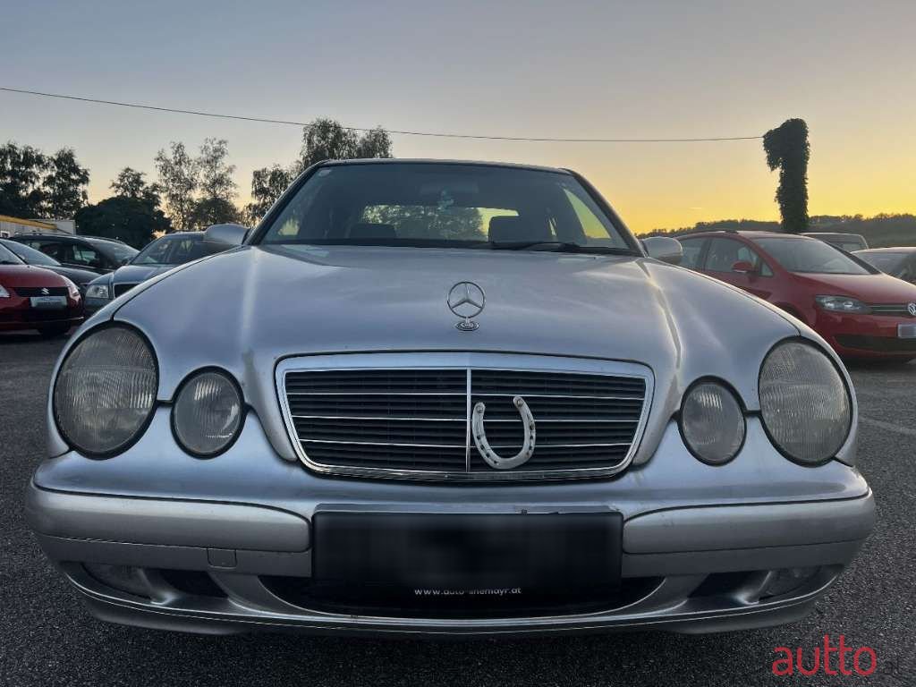 2002' Mercedes-Benz E-Klasse photo #1