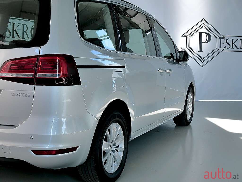 2017' Volkswagen Sharan photo #5