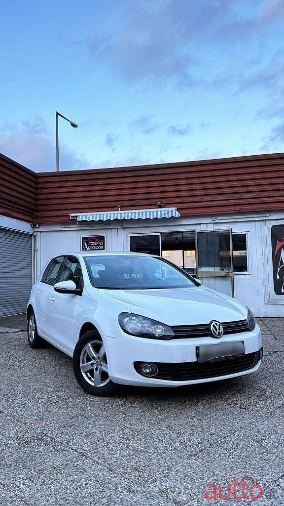 2012' Volkswagen Golf photo #1