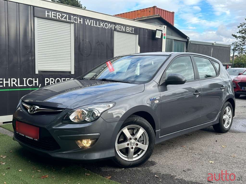 2010' Hyundai i30 photo #3