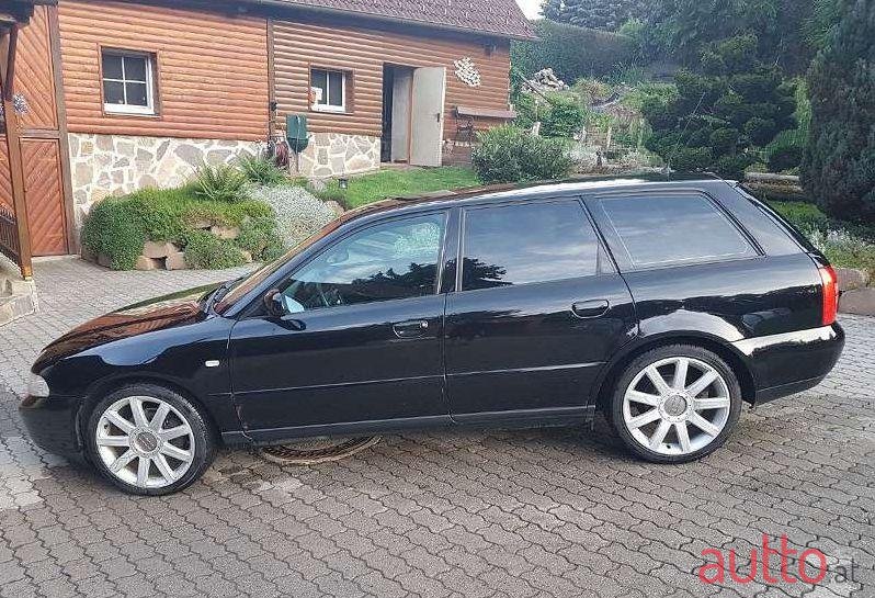 2001' Audi A4 photo #1