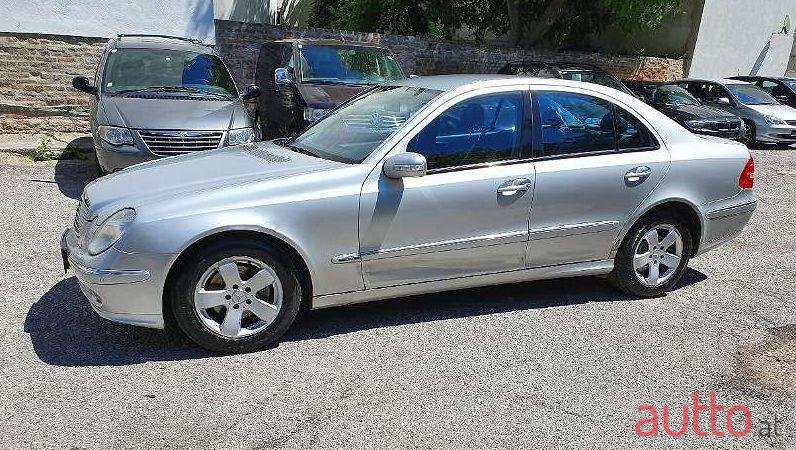 2004' Mercedes-Benz E-Klasse photo #1