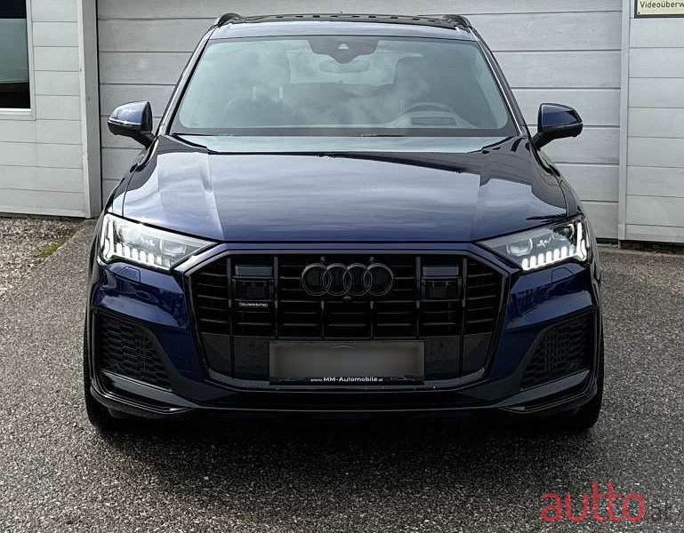 2020' Audi Q7 photo #3