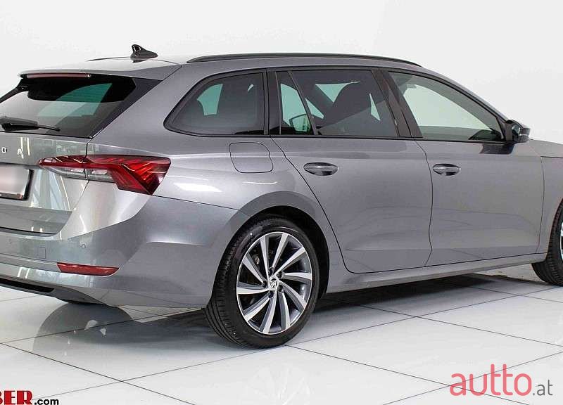 2023' Skoda Octavia photo #4
