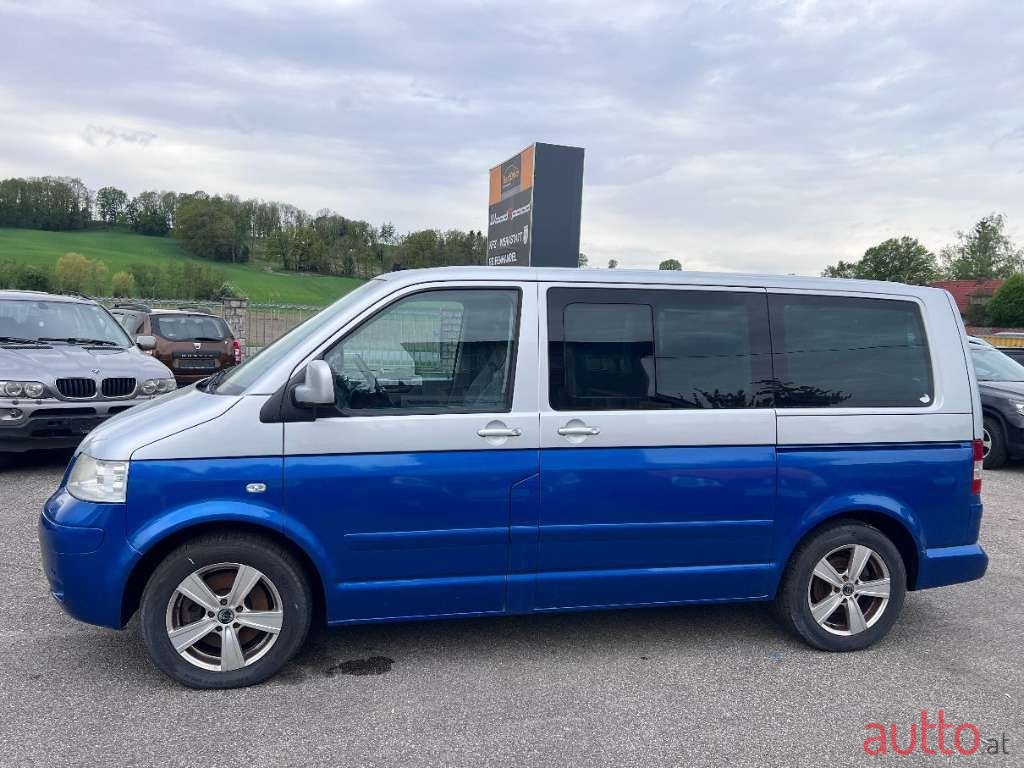 2006' Volkswagen Multivan photo #3