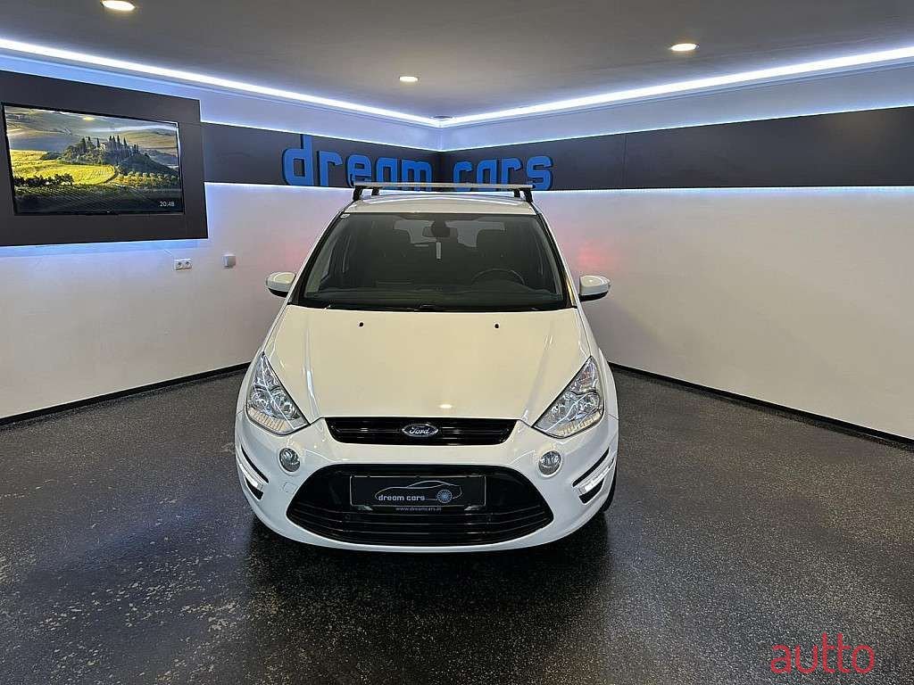 2014' Ford S-Max photo #3