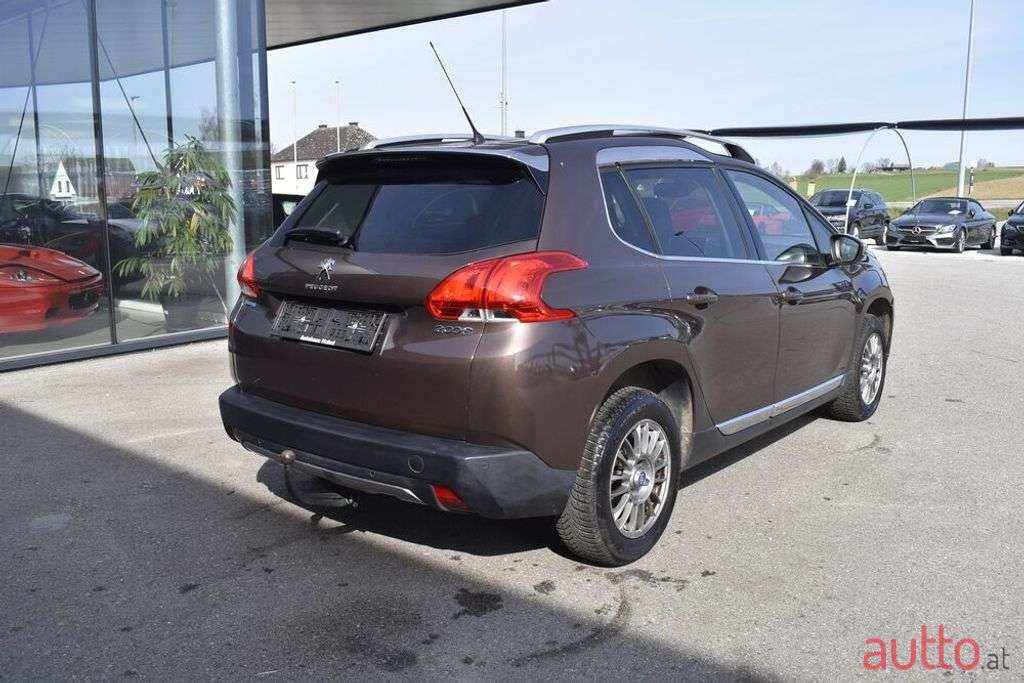2015' Peugeot 2008 photo #6