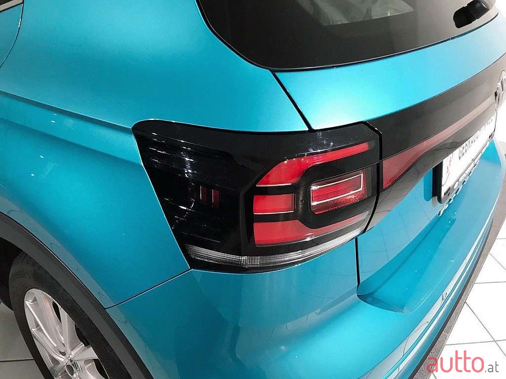 2019' Volkswagen T-Cross photo #3