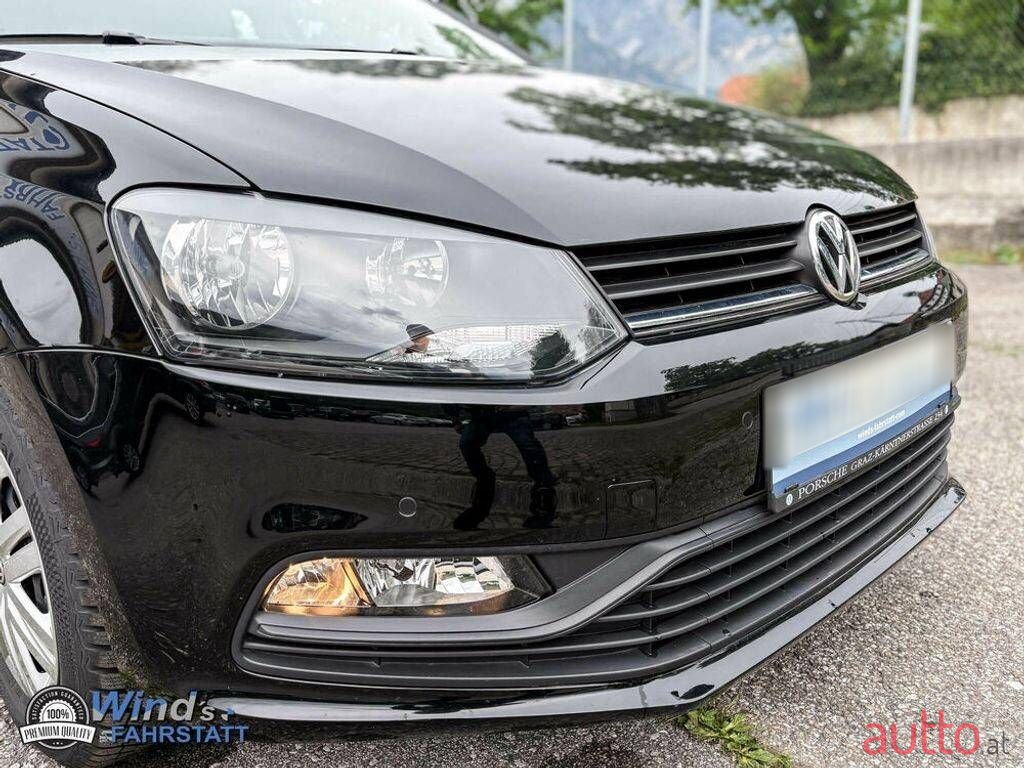 2016' Volkswagen Polo photo #4