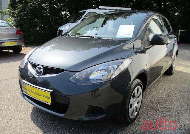 2008' Mazda Mazda2 photo #1