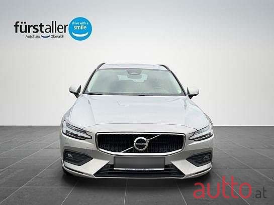 2024' Volvo V60 photo #2