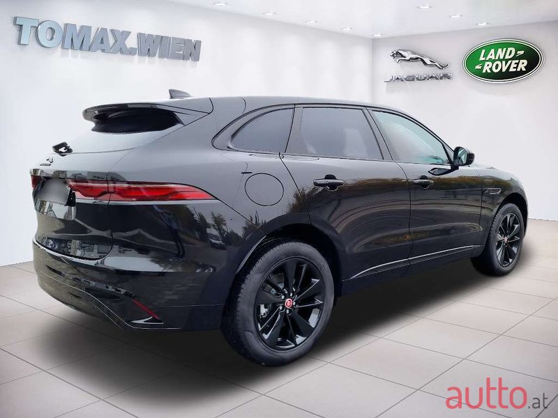 2022' Jaguar F-Pace photo #5