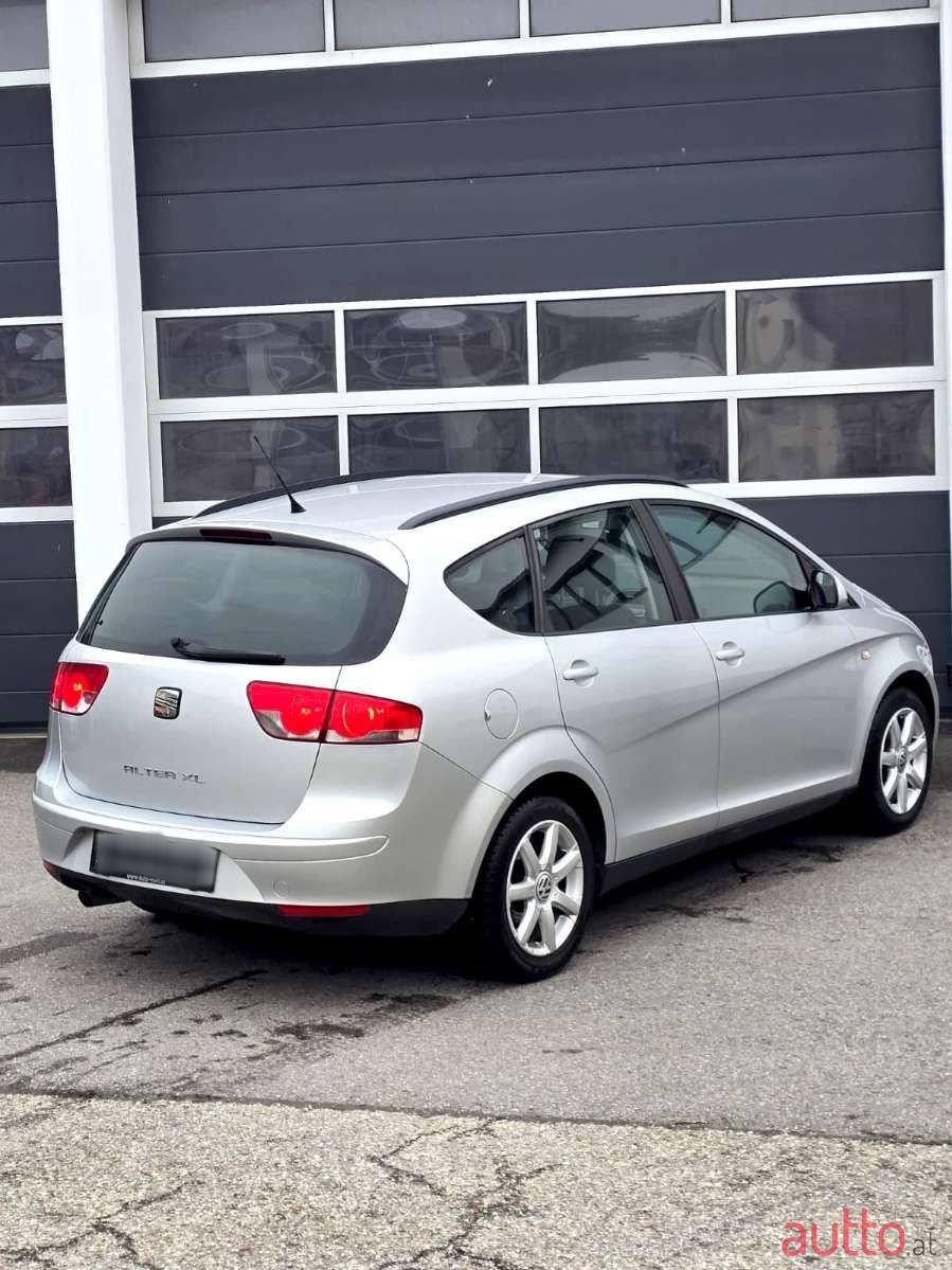 2011' SEAT Altea XL photo #6