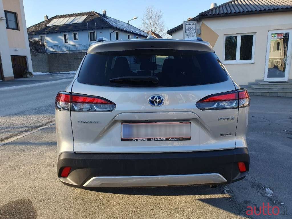 2022' Toyota Corolla Cross photo #4