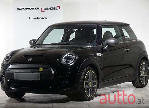 2020' MINI Cooper photo #1
