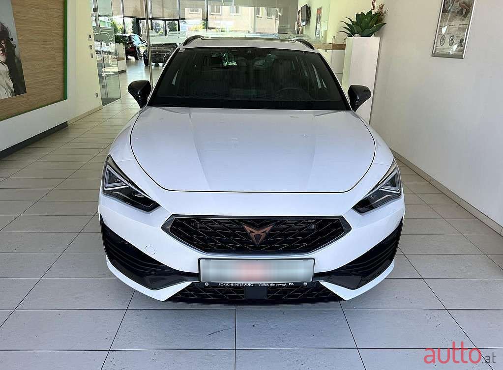 2023' Cupra Leon photo #3