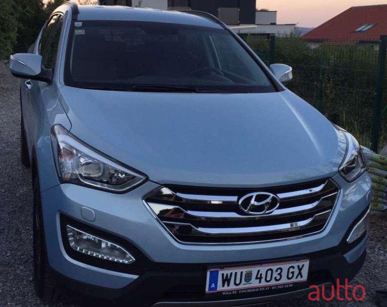 2013' Hyundai Santa Fe photo #1