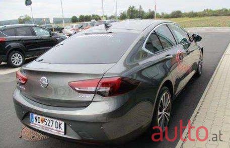 2017' Opel Insignia photo #4