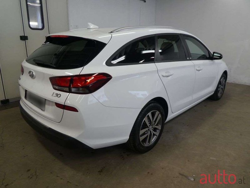 2020' Hyundai i30 photo #4