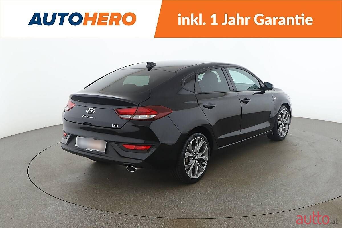 2021' Hyundai i30 photo #5