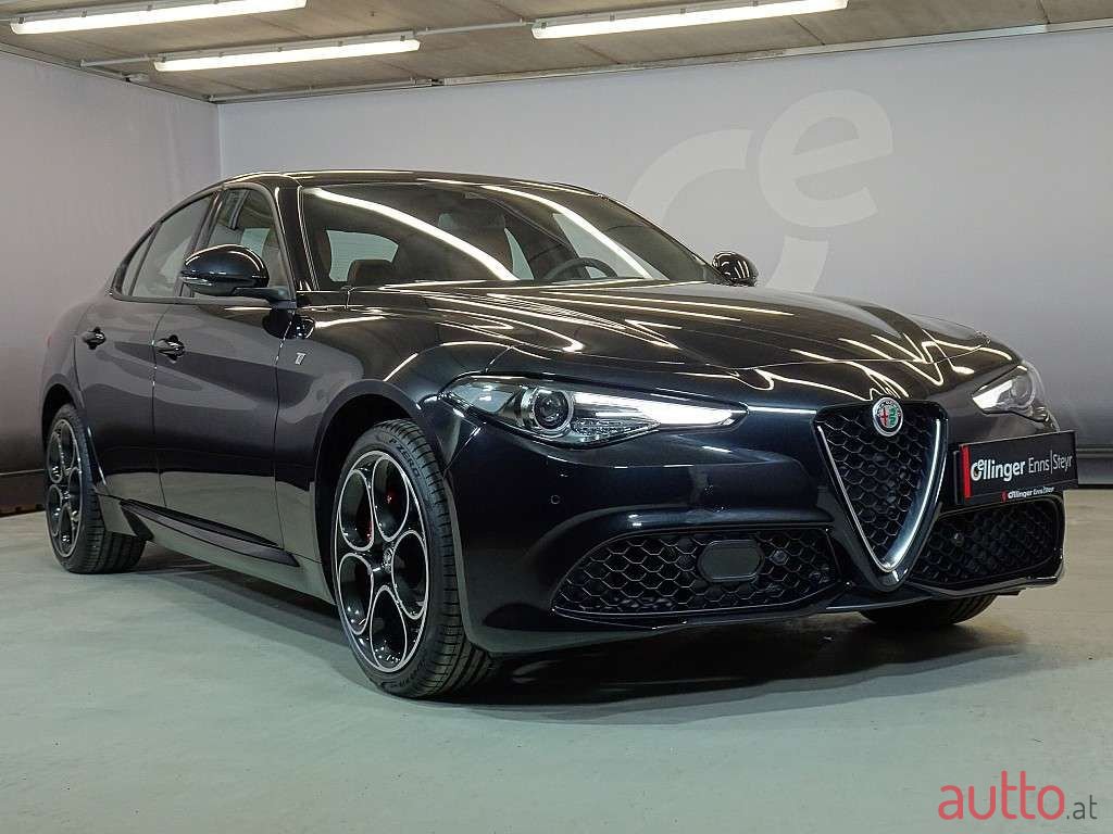 2023' Alfa Romeo Giulia photo #2