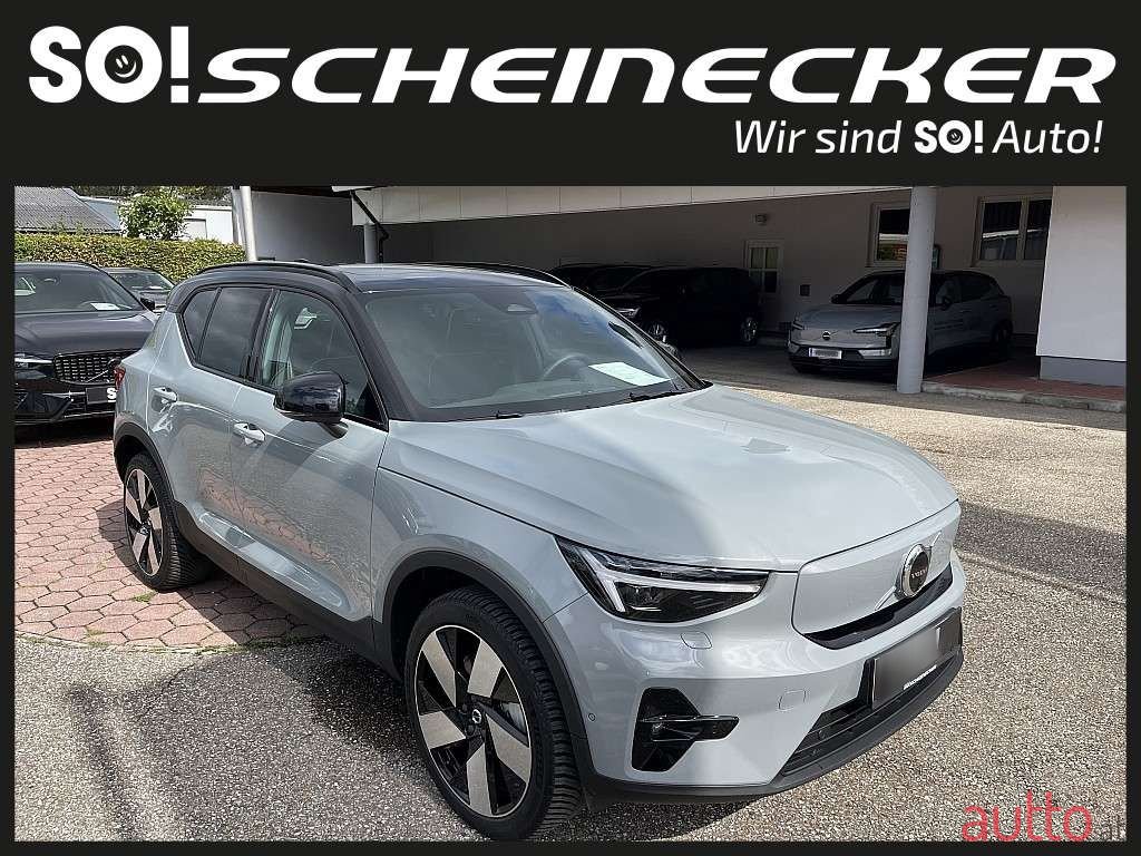 2024' Volvo XC40 photo #1
