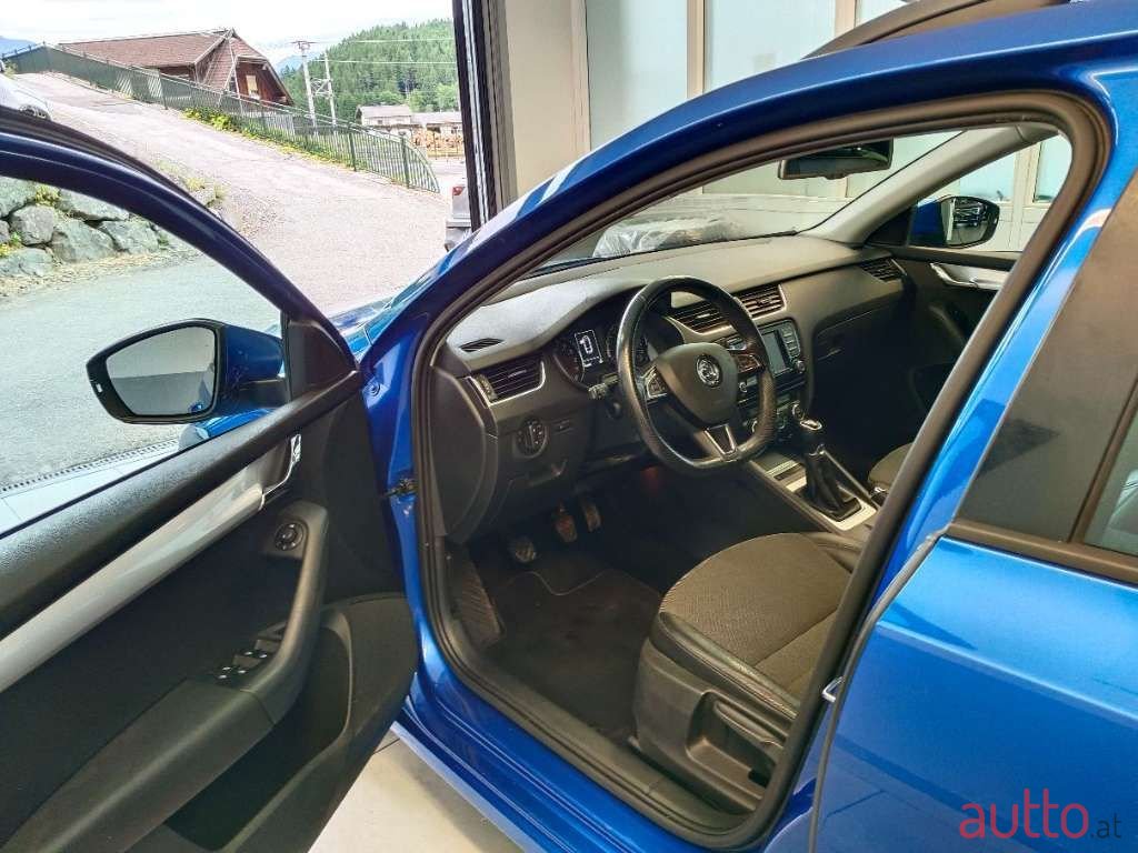 2016' Skoda Octavia photo #6