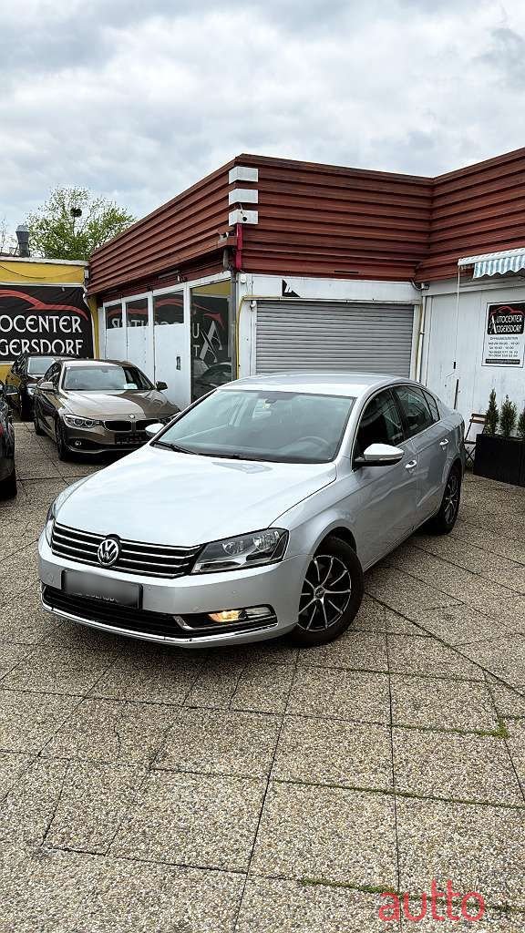 2014' Volkswagen Passat photo #4