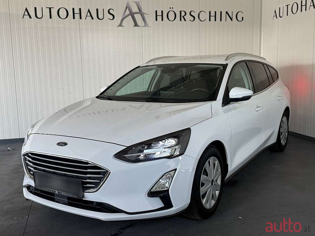 2020' Ford Focus photo #3