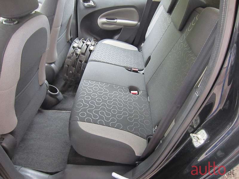 2012' Citroen C3 Picasso photo #3