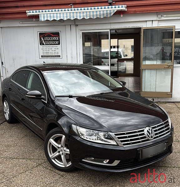 2014' Volkswagen Passat photo #2