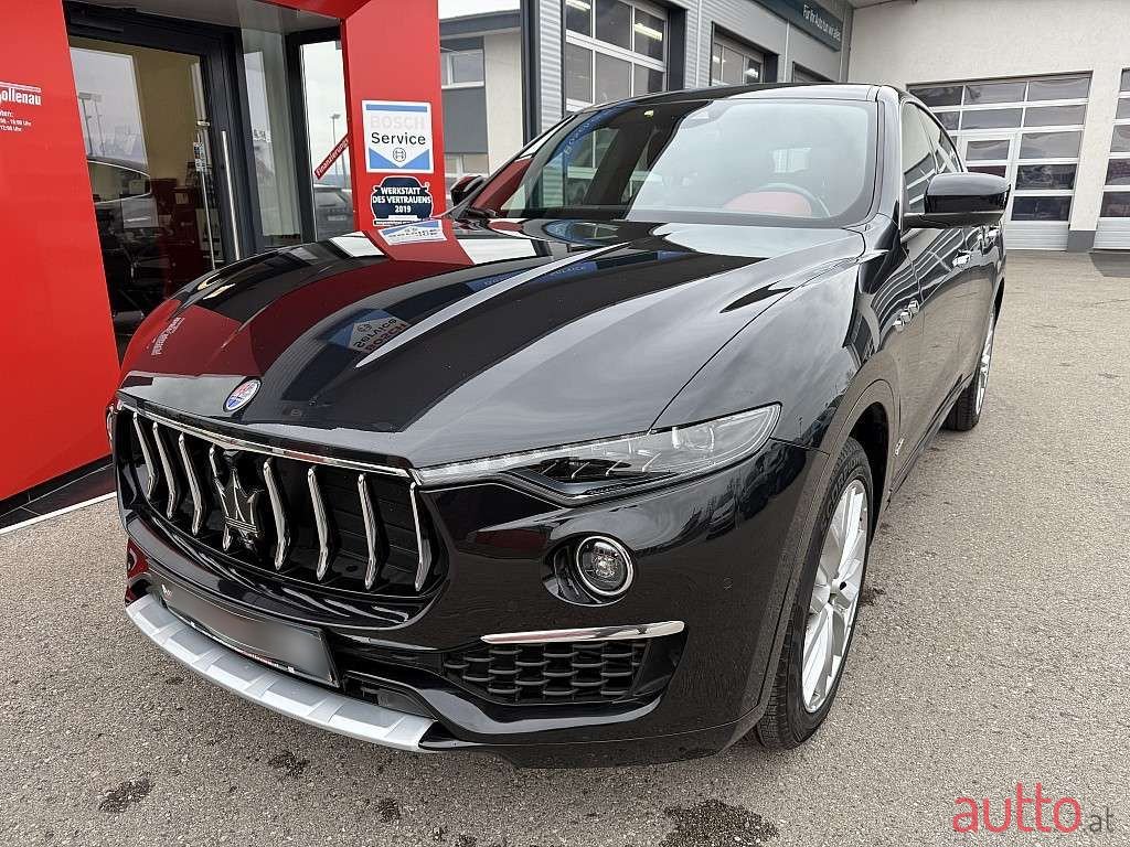 2020' Maserati Levante photo #4