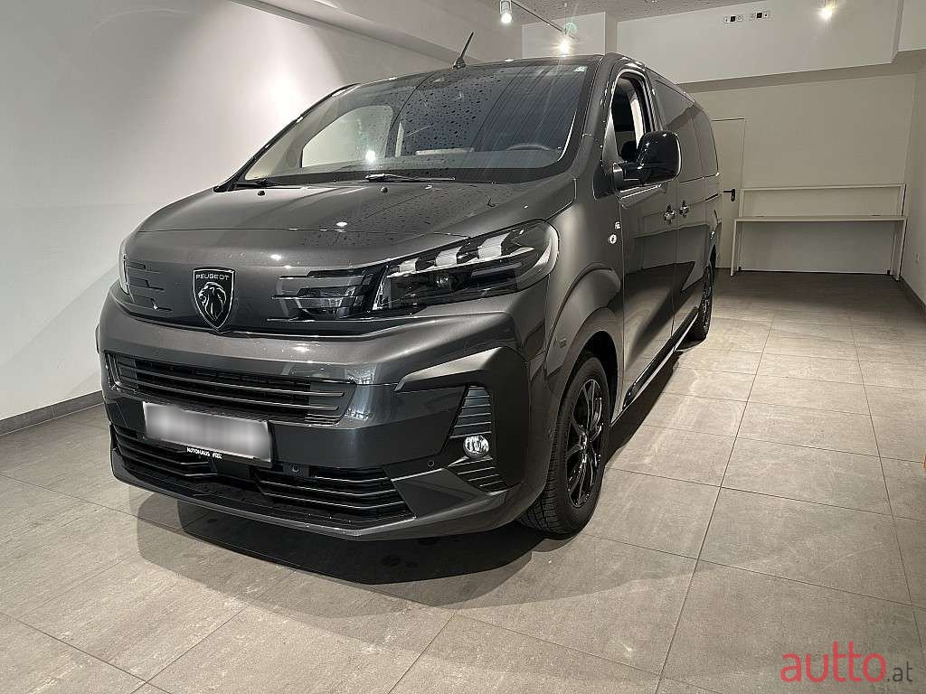 2024' Peugeot Traveller photo #1