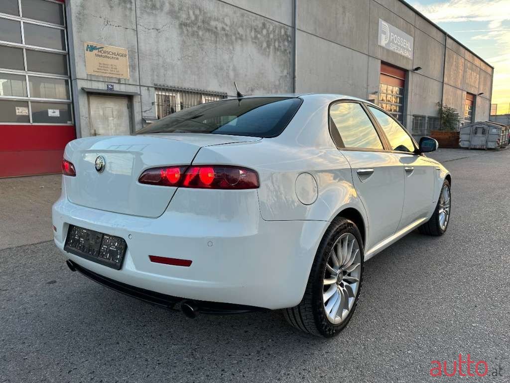 2009' Alfa Romeo 159 photo #3