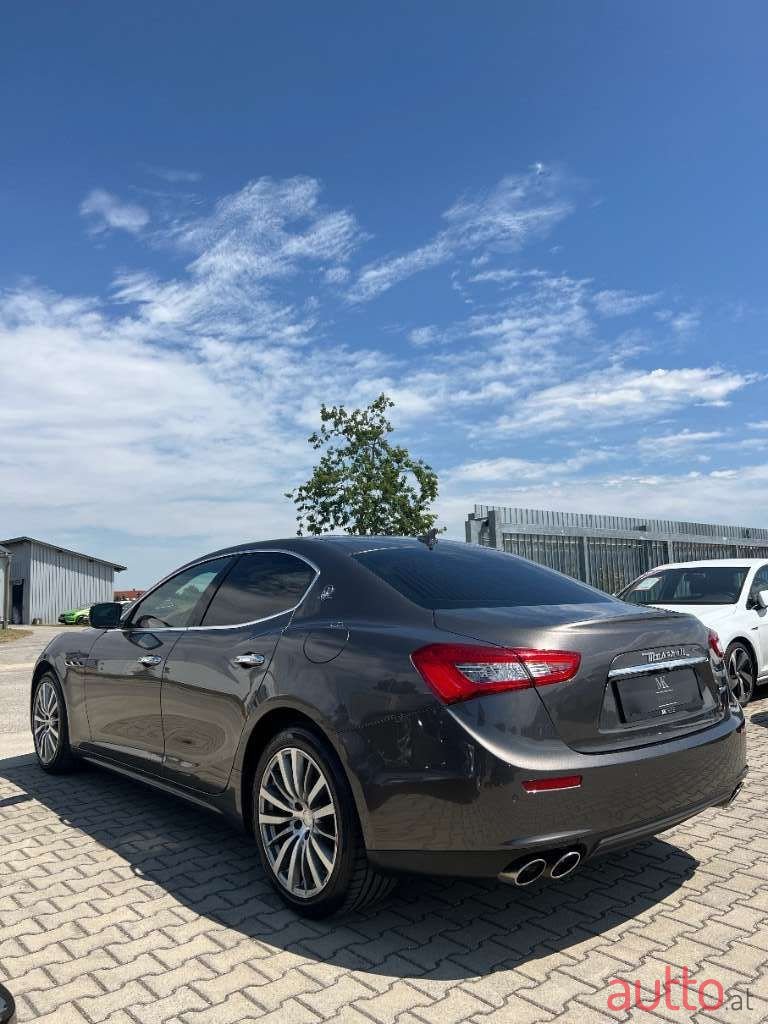 2014' Maserati Ghibli photo #6