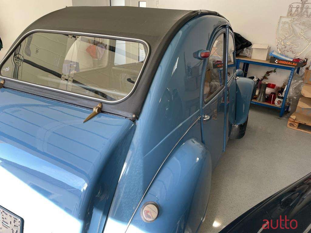 1956' Citroen 2 CV photo #4