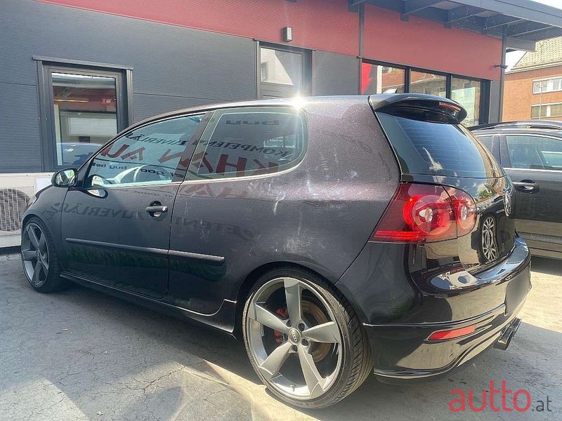 2006' Volkswagen Golf photo #5