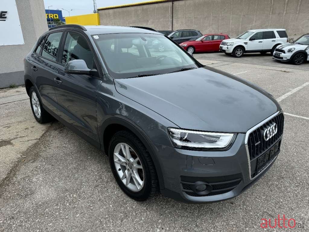 2012' Audi Q3 photo #2